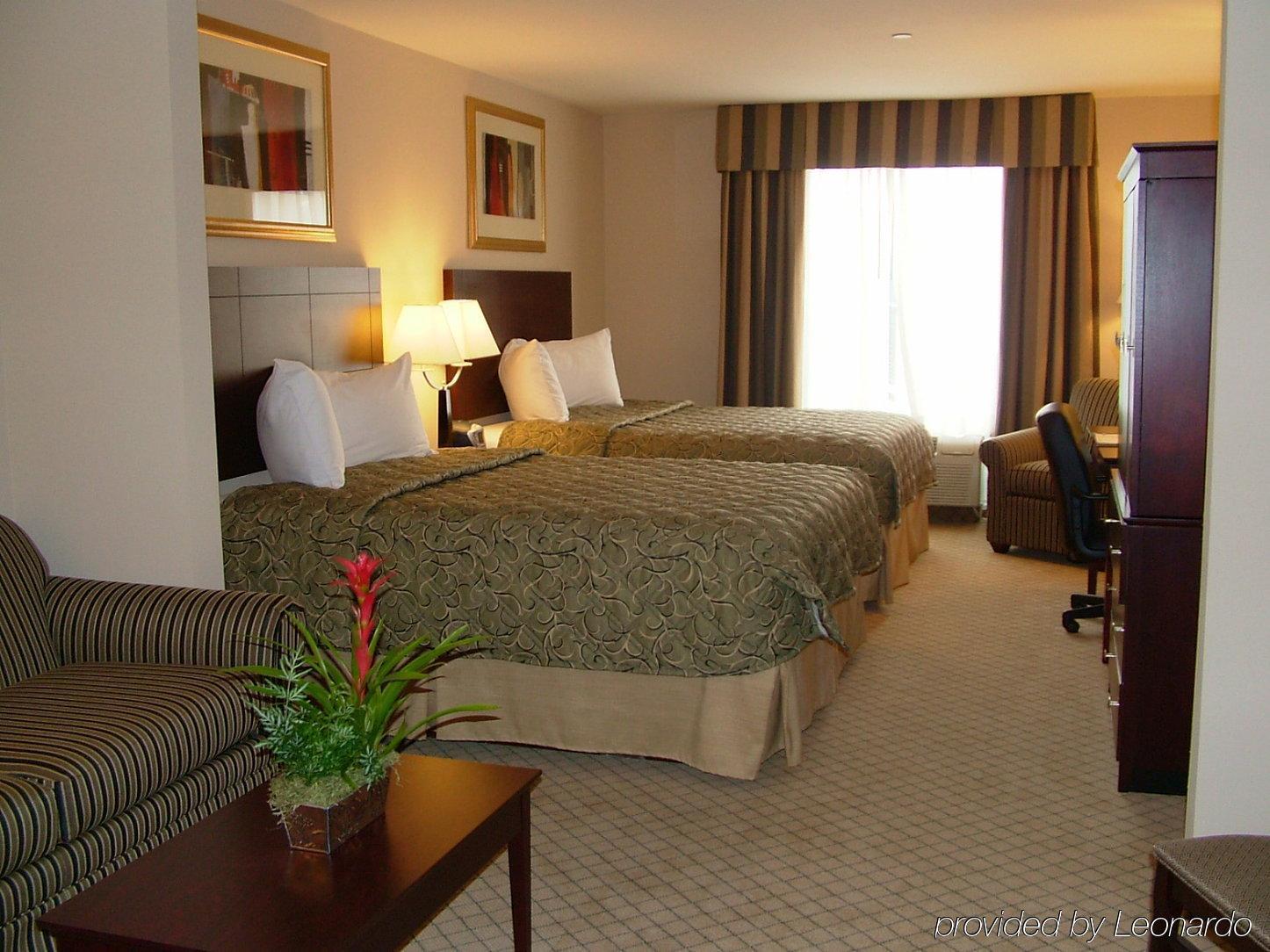 Holiday Inn Express Hotel & Suites Lafayette By Ihg Room photo