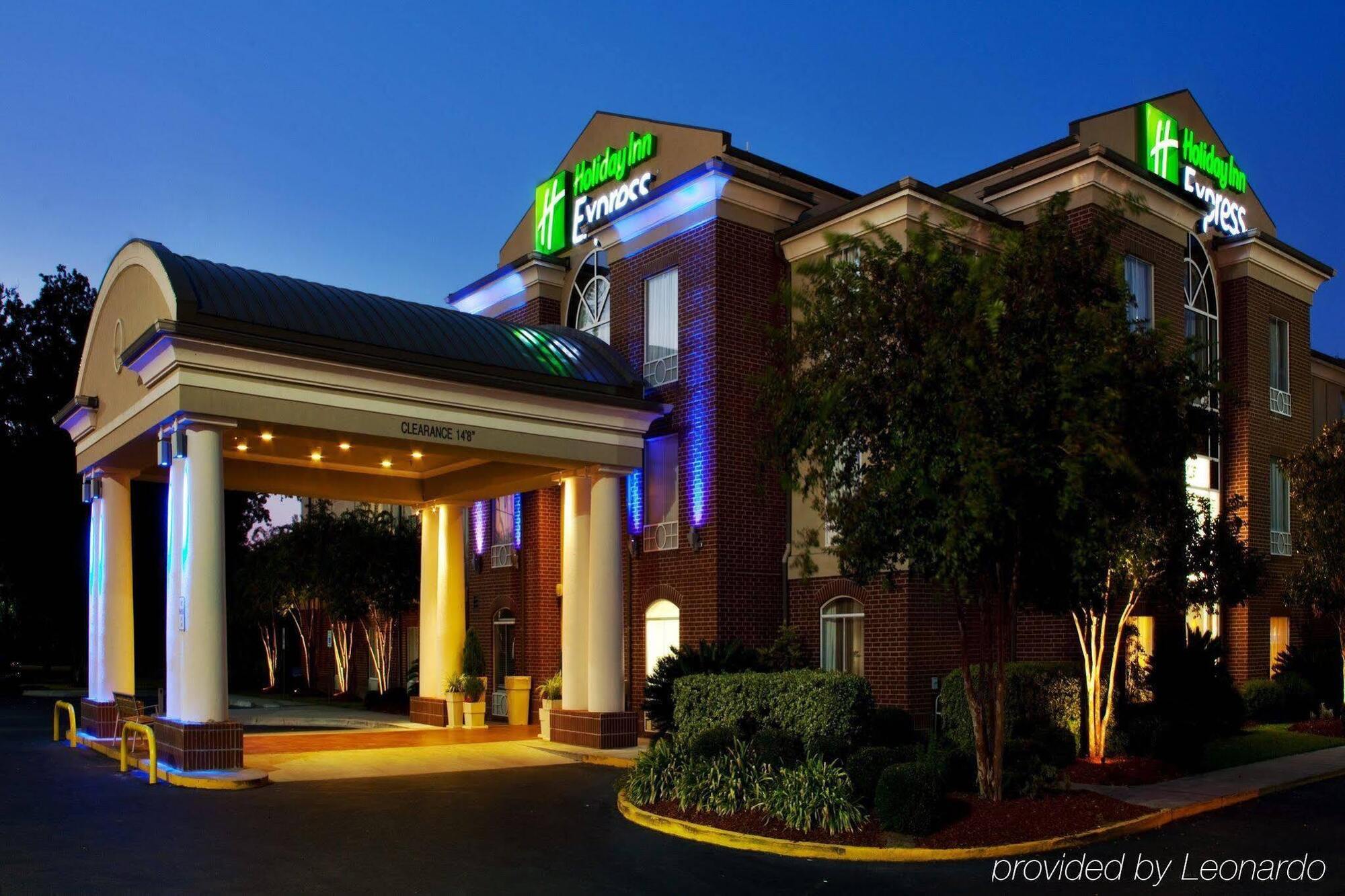 Holiday Inn Express Hotel & Suites Lafayette By Ihg Exterior photo